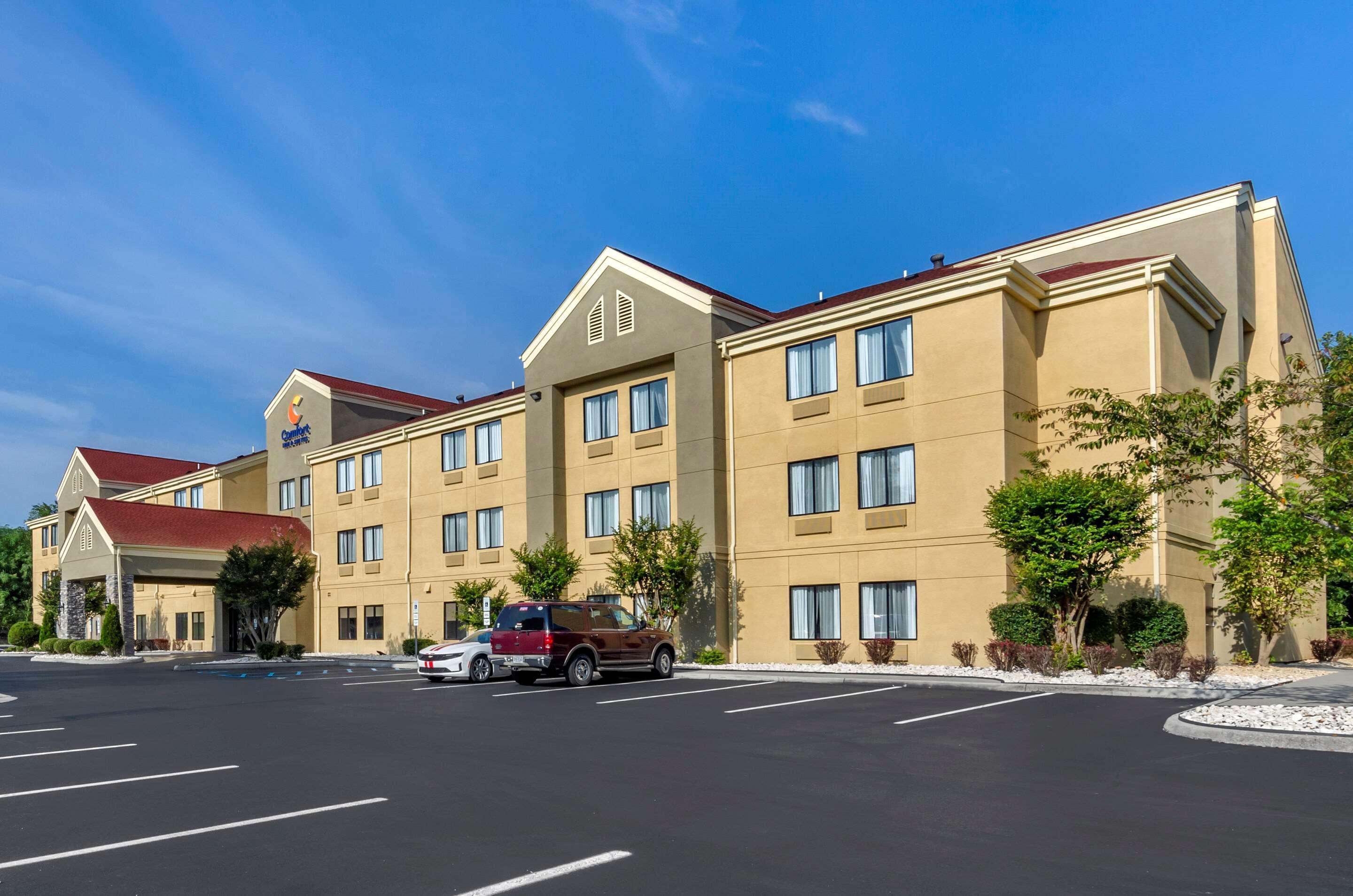 Comfort Inn & Suites Troutville Exterior foto